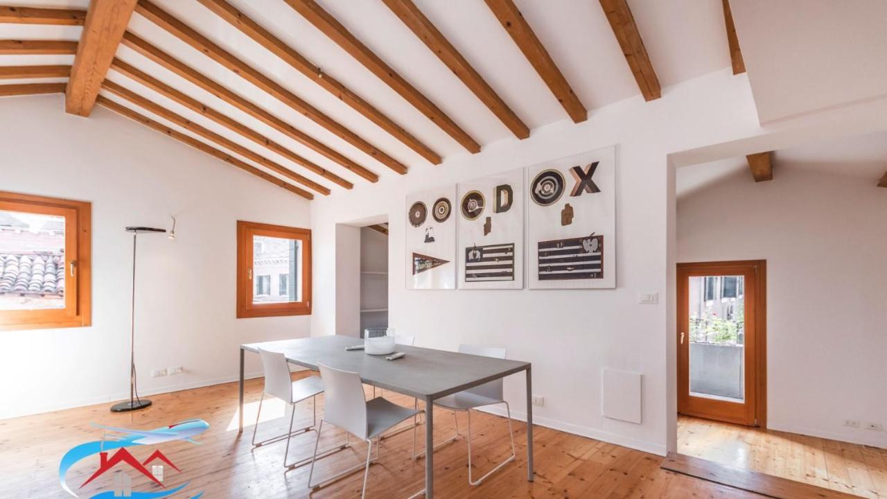 Appartement Au Nom De La Rose *