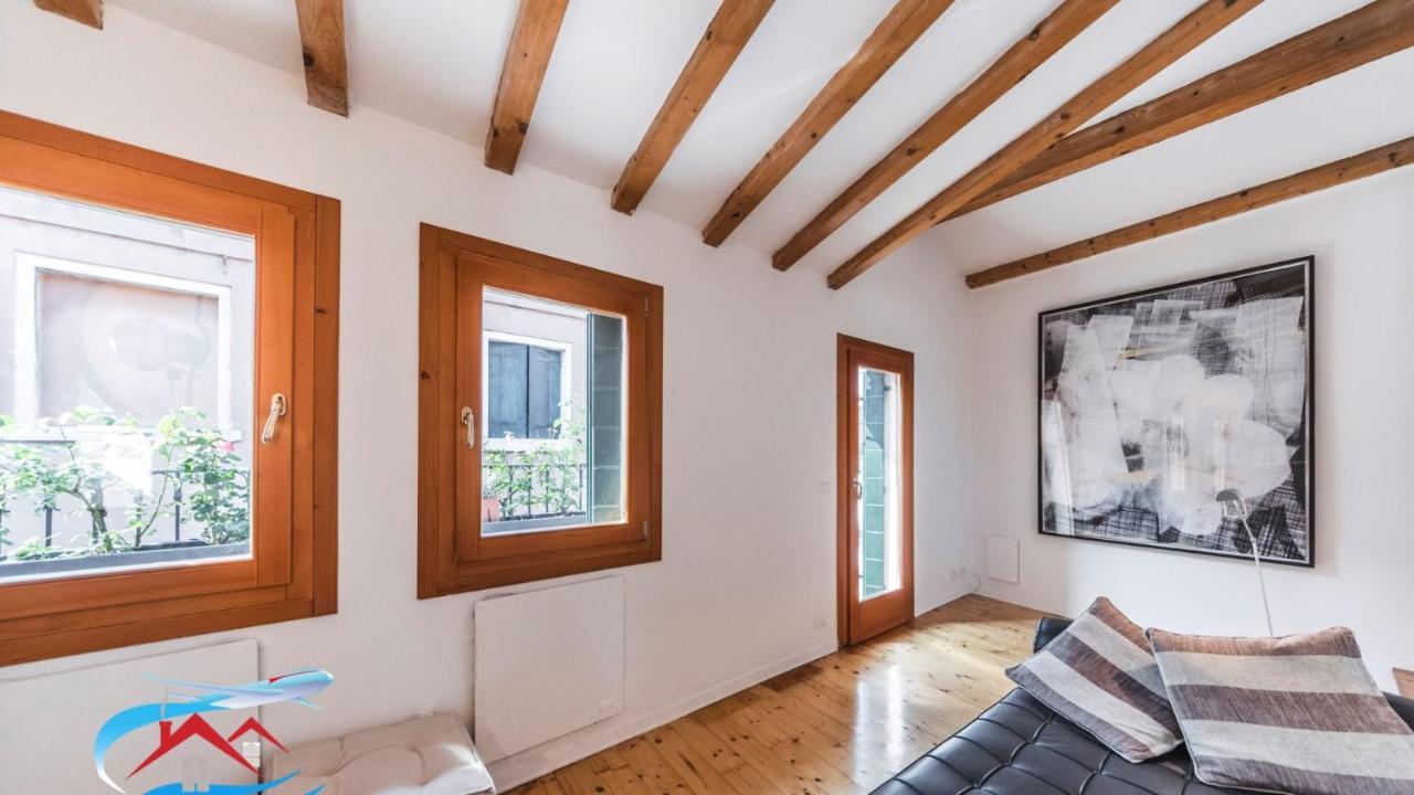 Au Nom De La Rose Apartment Venice